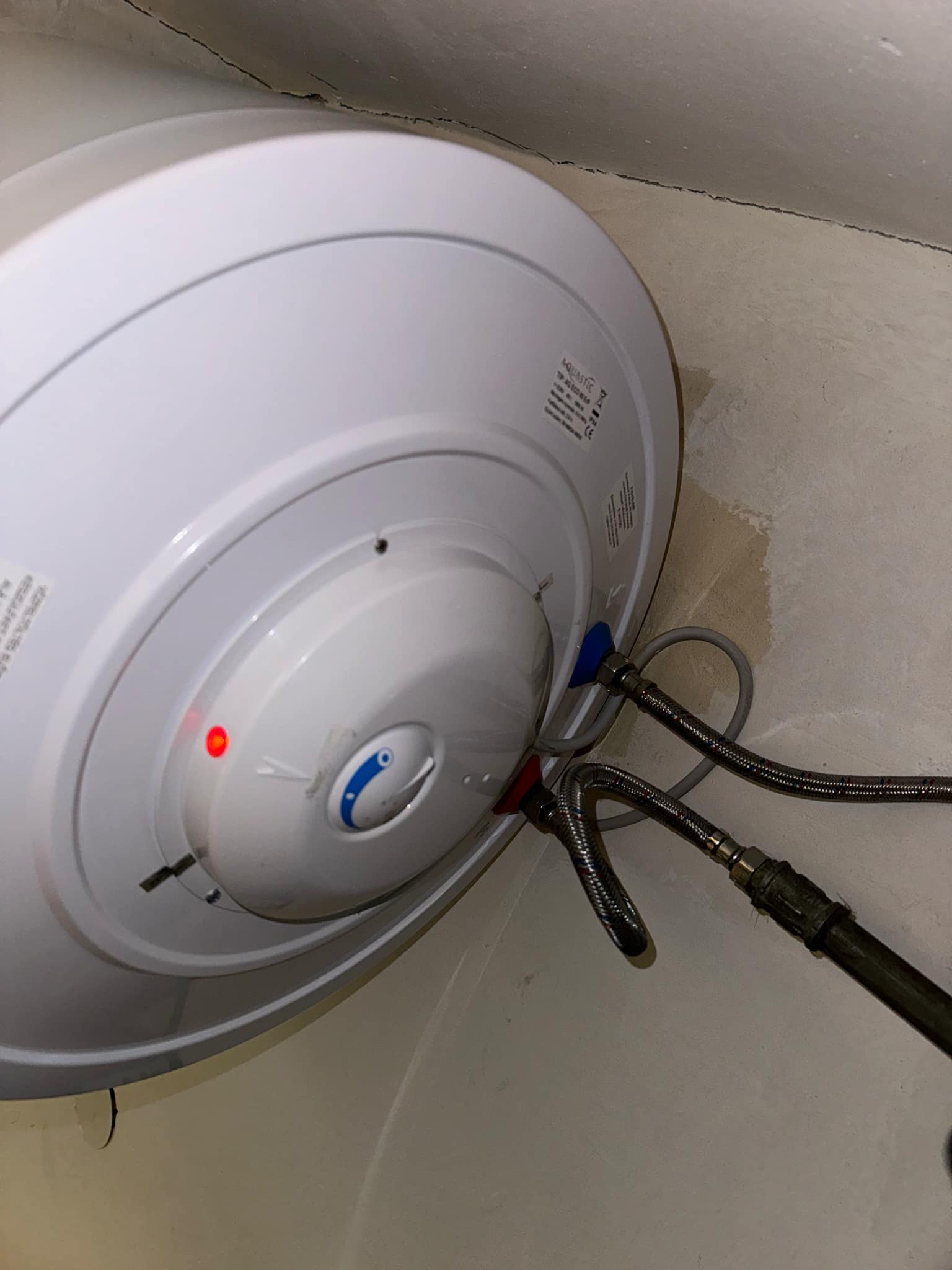 Referencia kép a villanybojler cseréjéről
