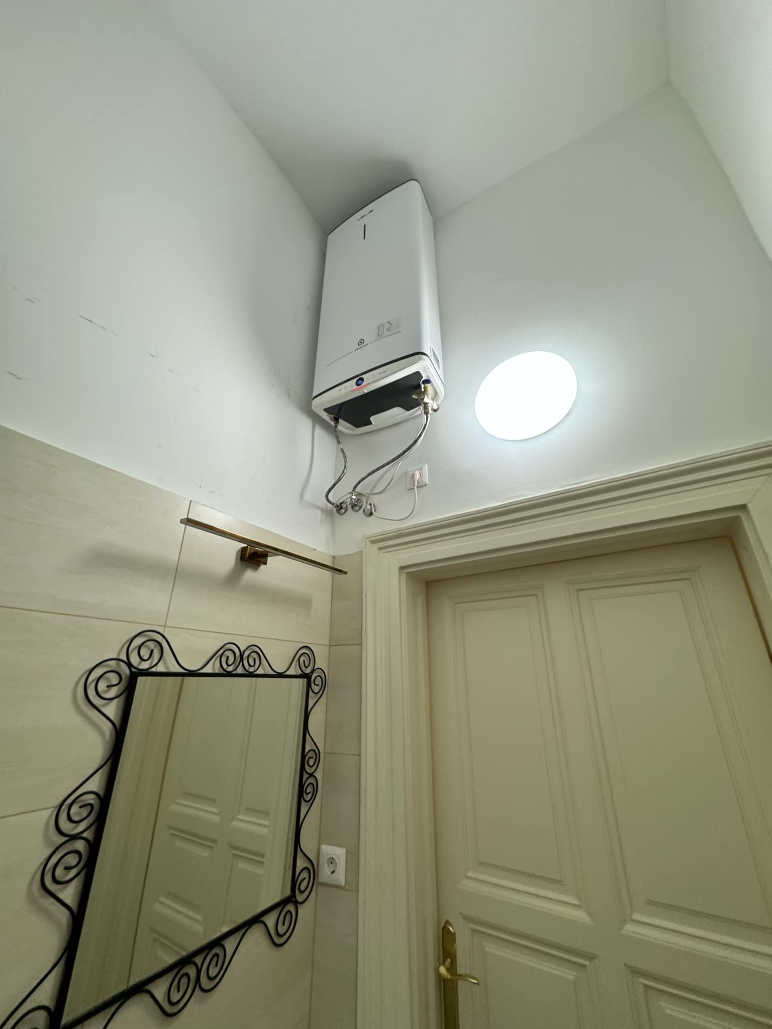 Referencia kép a villanybojler cseréjéről